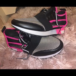 Steve Madden Arctic Sneakers